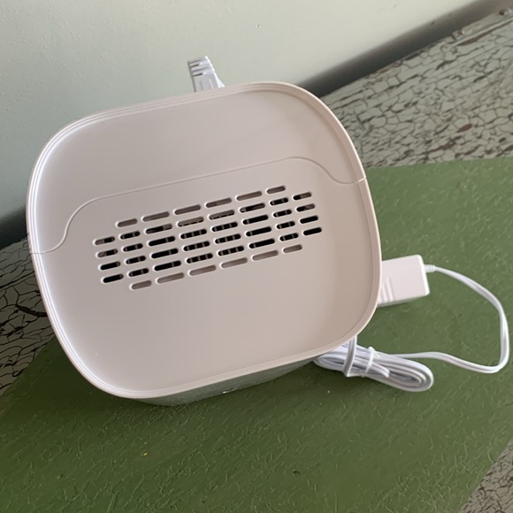 Pure Enrichment PureDry Mini Dehumidifier - Compact Water Tank - Picture 5 of 10